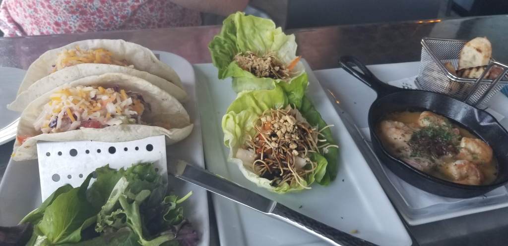 pickled-onion-hamilton-bermuda-fish-tacos-lettuce-wraps